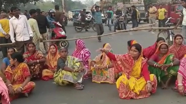 Asansol Road block (symbolic picture)