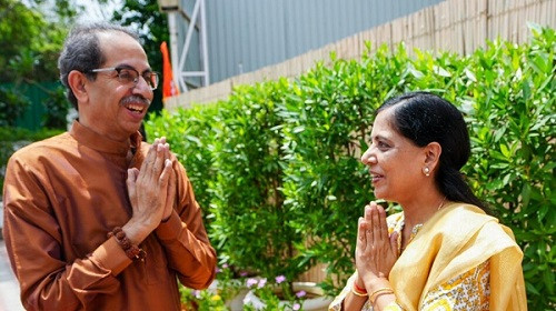 Uddhav Thackeray and Sunita Kejriwal (symbolic picture)