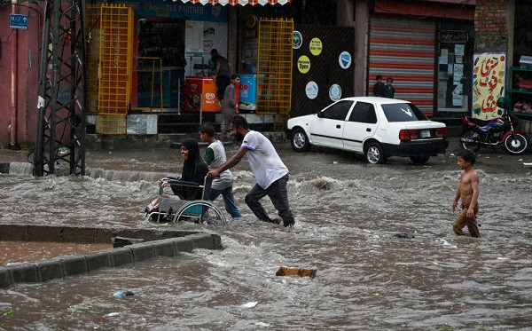 At least 30 dead in heavy rains in Pakistan