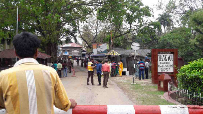 Foreign trade is suspended at Hili border due to protests in Bangladesh