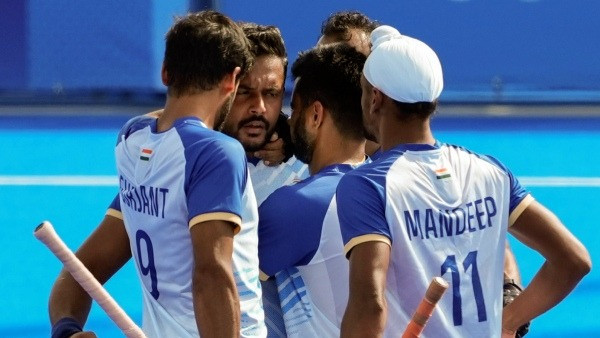 India vs West Germany in hockey semi-finals