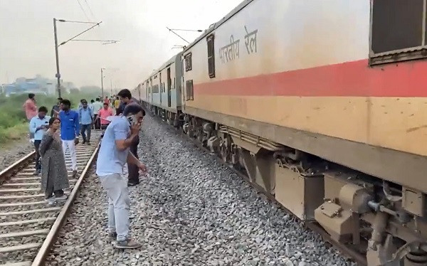 Sabarmati Express derailed near Kanpur