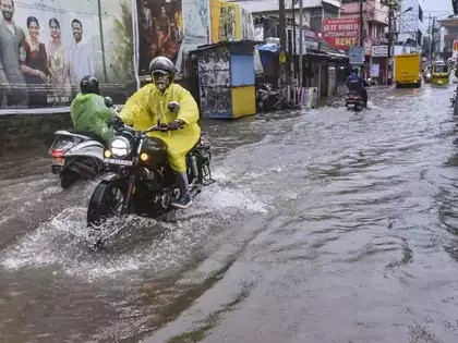 Heavy rain warning issued in several districts of Kerala