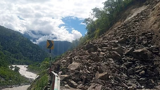 Badrinath highway blocked by heavy rain