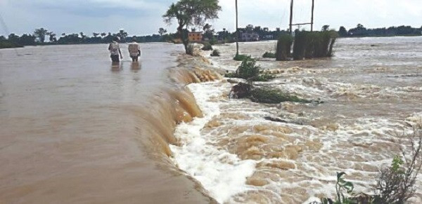 Khanakul River Break (symbolic picture)