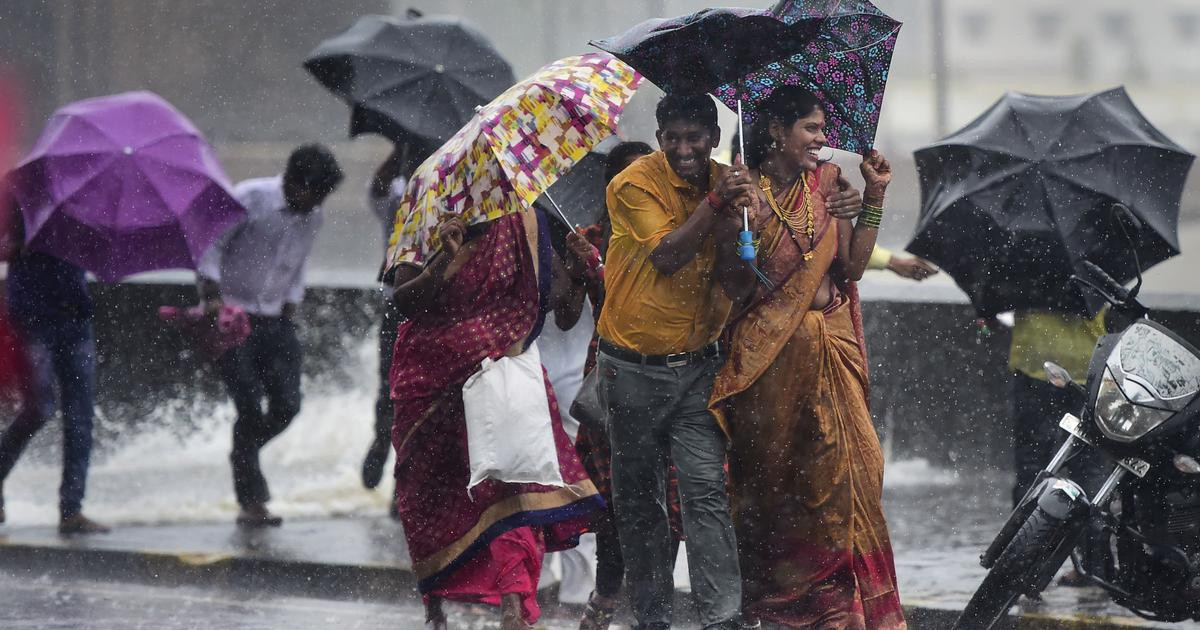 IMD warns of heavy rains in Gujarat and Maharashtra