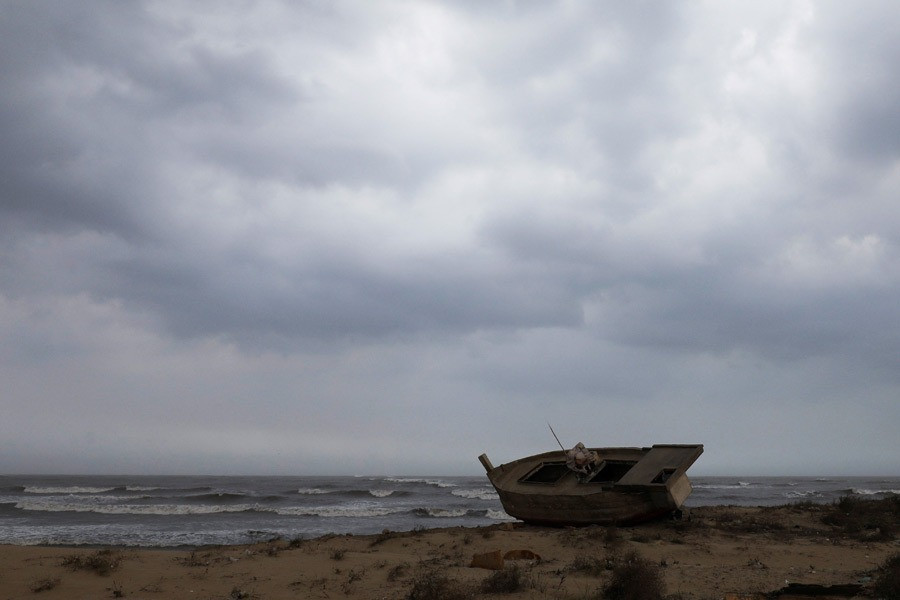 Seas likely to be rough, fishermen banned from going to sea on Sunday