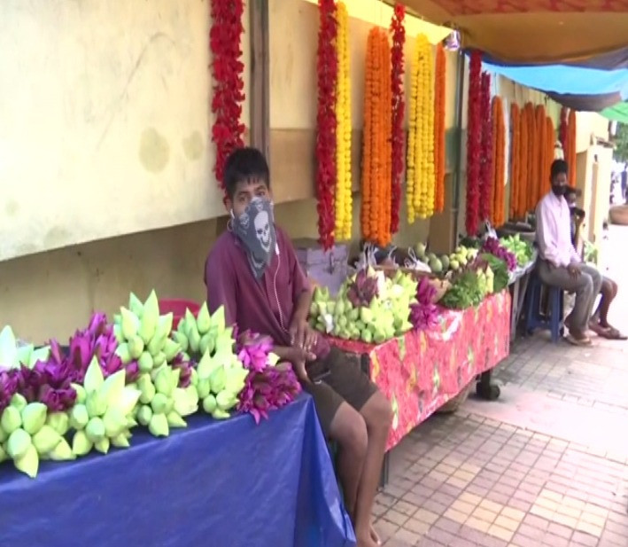 There is a fear that the price of flowers will increase during Vishwakarma Puja