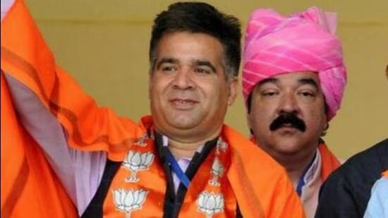 BJP candidate Ravinder Raina voted in Jammu and Kashmir elections