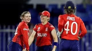 England top with two straight wins