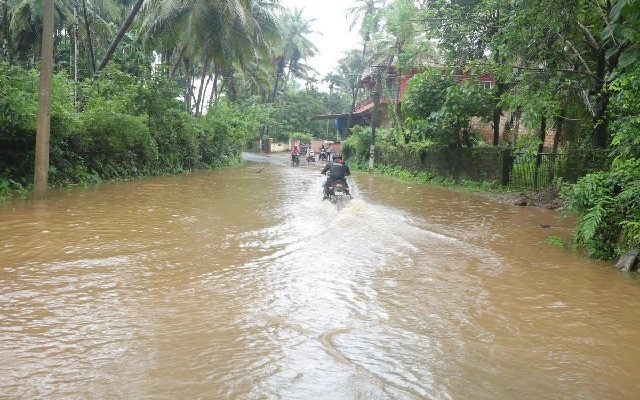 Rural roads and state highways flooded in Chandrakona due to heavy rains