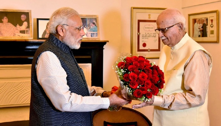 Modi wishes Advani on his birthday