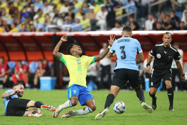 Brazil-Uruguay battle inconclusive