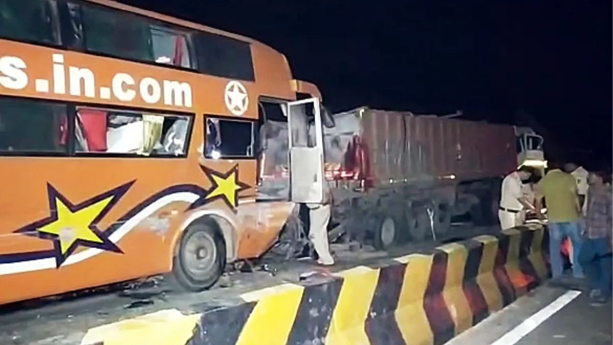 A collision between a truck and a double decker bus in Uttar Pradesh's Aligarh