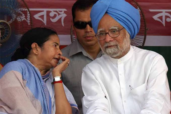 Mamata Banerjee pays tribute to Manmohan Singh