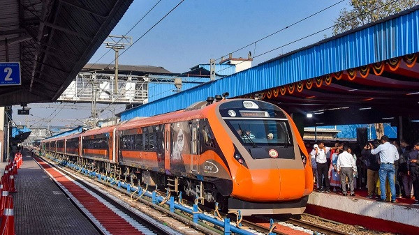 Lucknow-Dehradun Vande Bharat Express