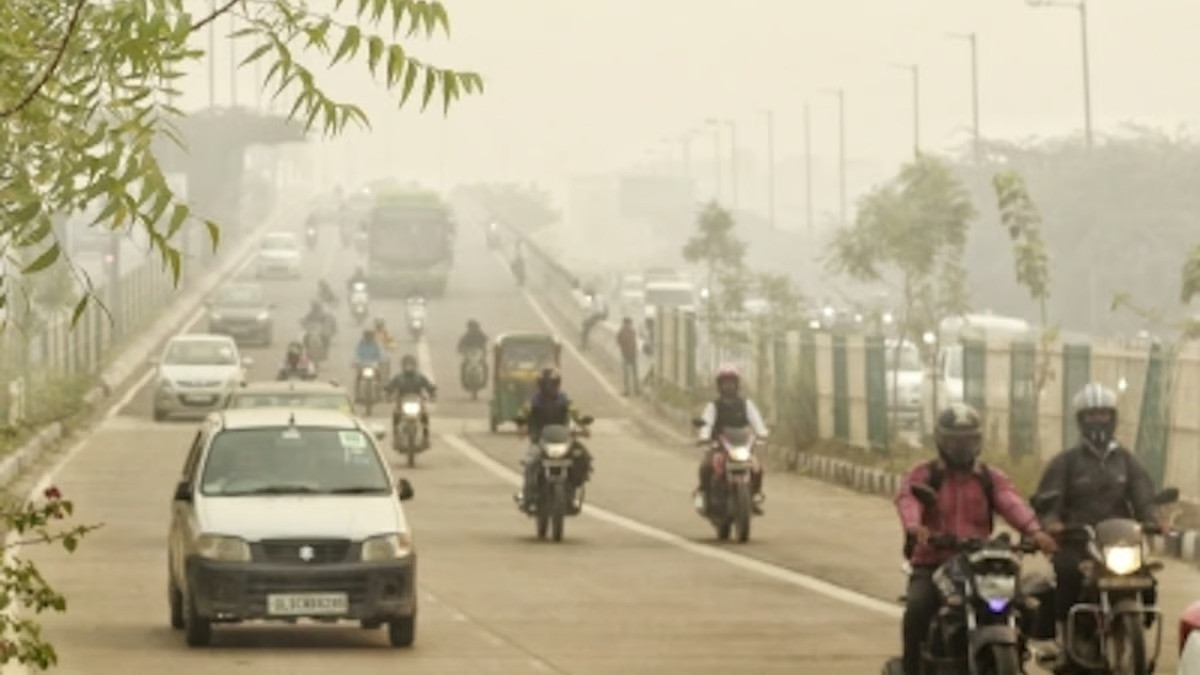 Mercury falls at 8 degrees in Delhi, pollution not reduced despite rains