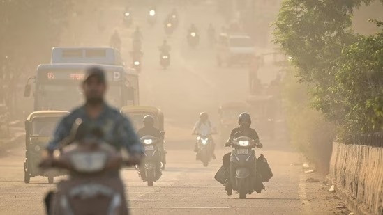 Polluted Delhi air, Ravi also ranks 'Poor' air quality