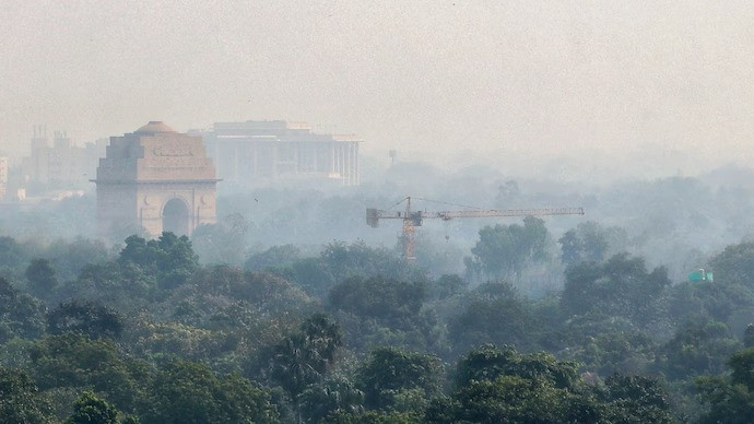 Many parts of Delhi covered in smog