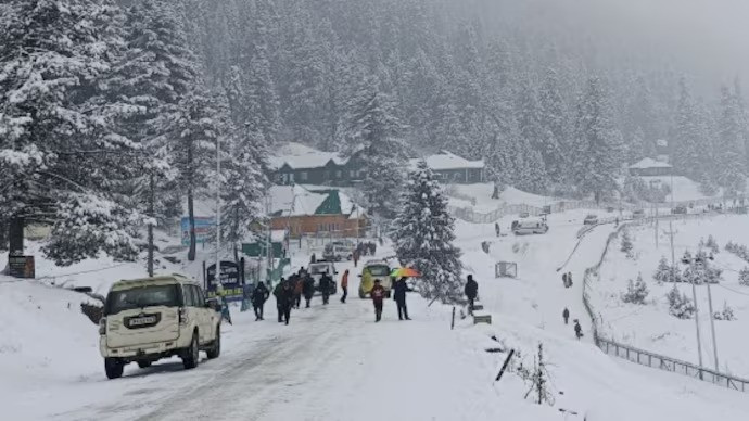 Kashmir is shivering in winter, chances of snowfall again soon