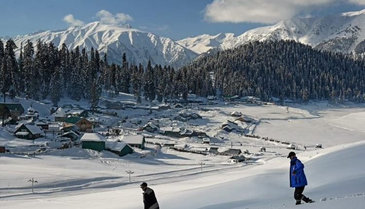 Kashmir shivers in winter