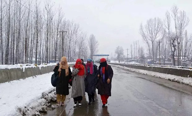 Winter is easing in Kashmir