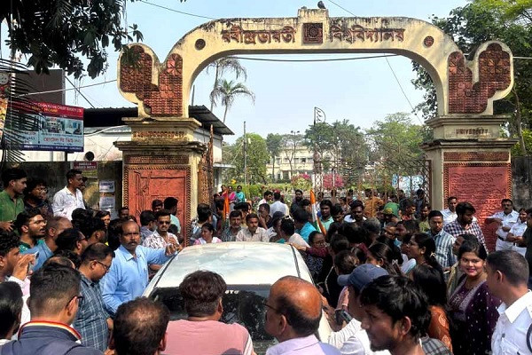 Student protest at Rabindra Bharati