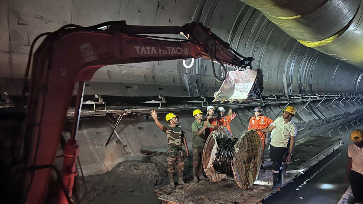 Second body recovered from Telangana tunnel, 6 still missing