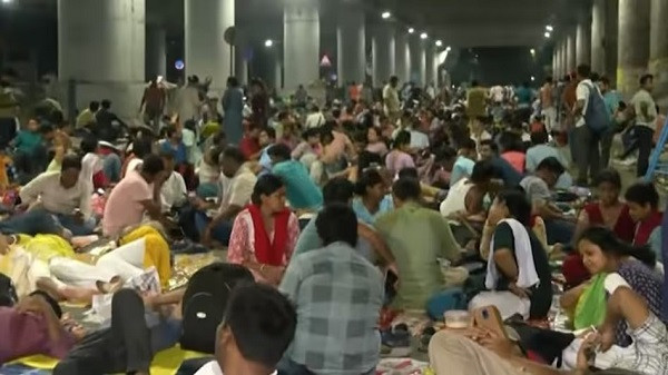 Protest in front of Bikash Bhavan all night