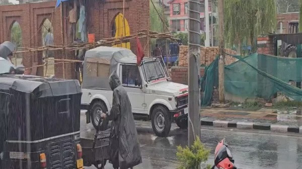 Rain To Continue In Kashmir