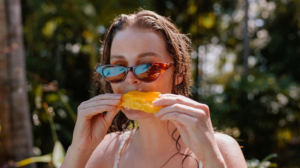 Rules for eating Mango (Symbolic picture)