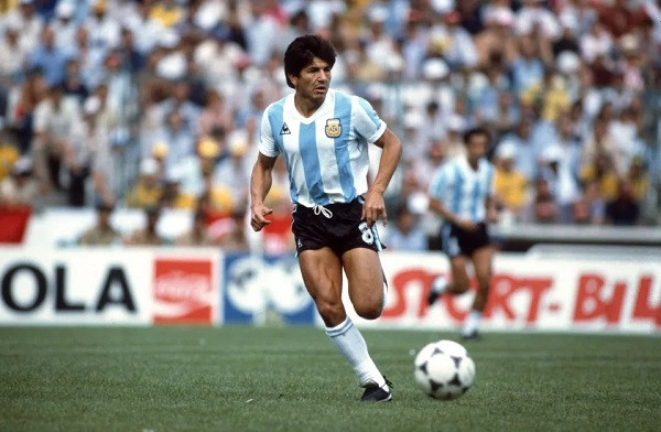 Argentine World Cup winner Luis Galvan