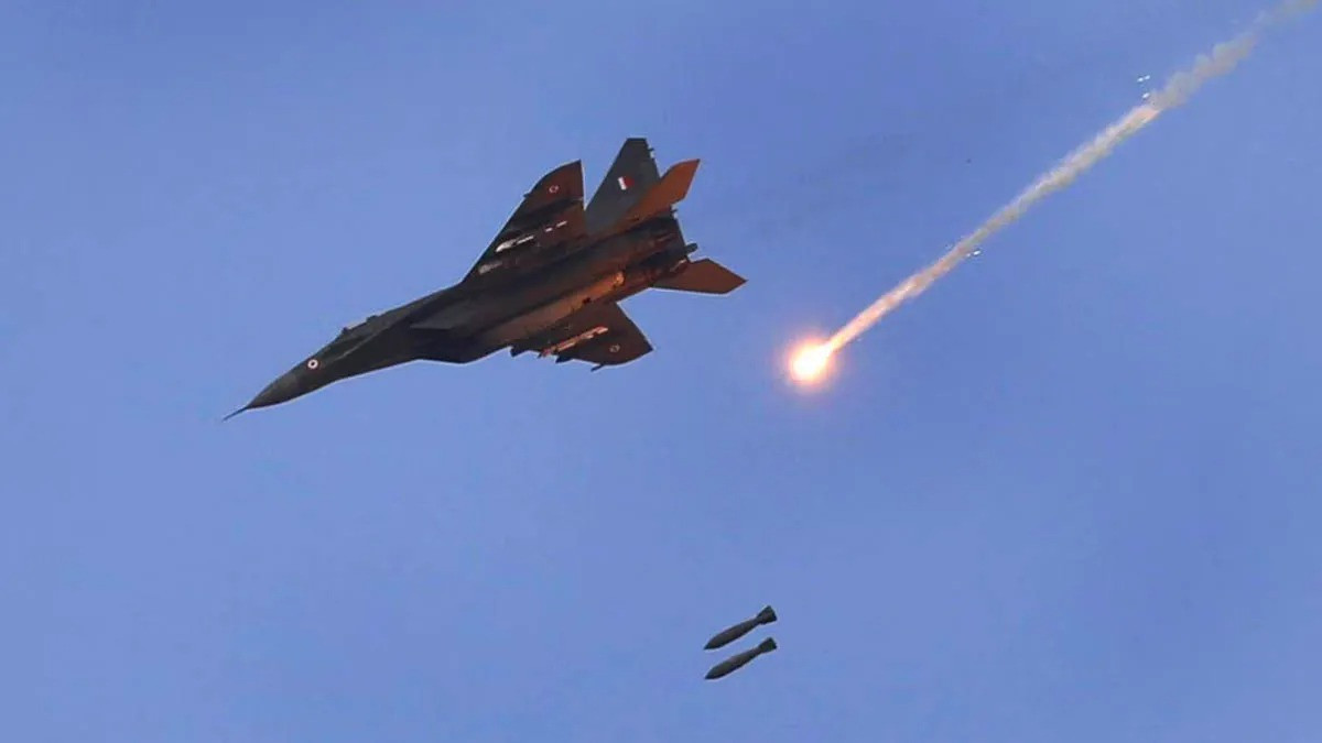 India attacks three Pakistani air force bases