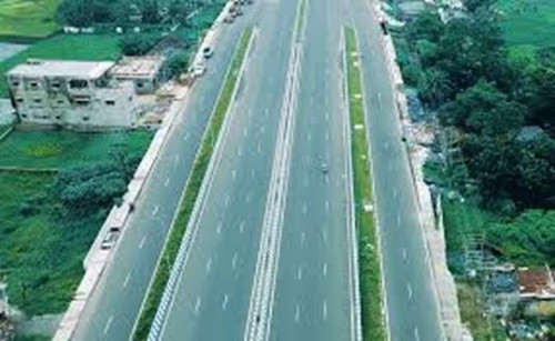 3 killed in accident on Kalyani Expressway