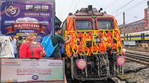 Sealdah New Delhi Rajdhani Express 25 Years Birthday Celebration