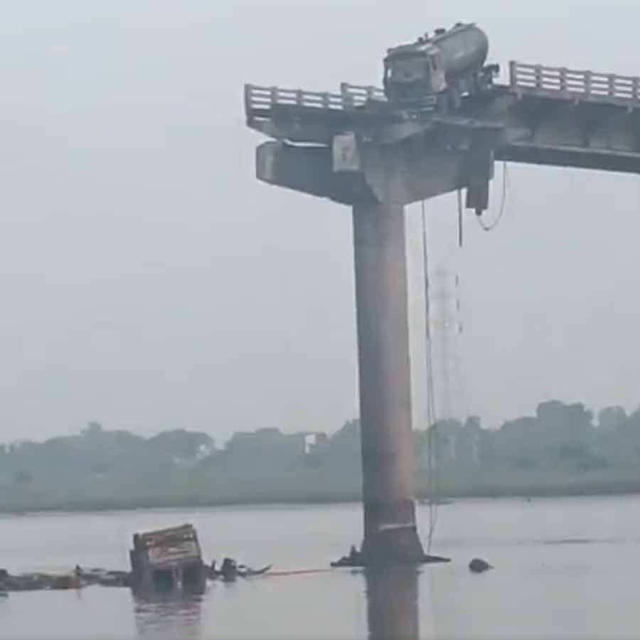 Gujarat bridge collapse