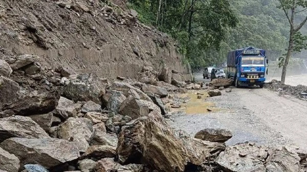 Heavy Landslide on National Highway 10