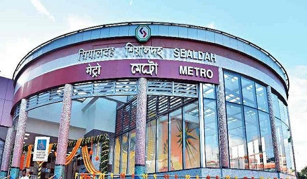 Sealdah Metro Service disrupted