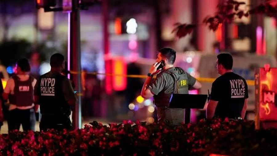 Manhattan shooting