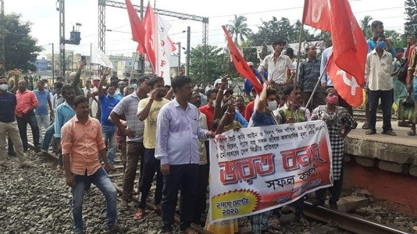 Rail blockade in Hooghly