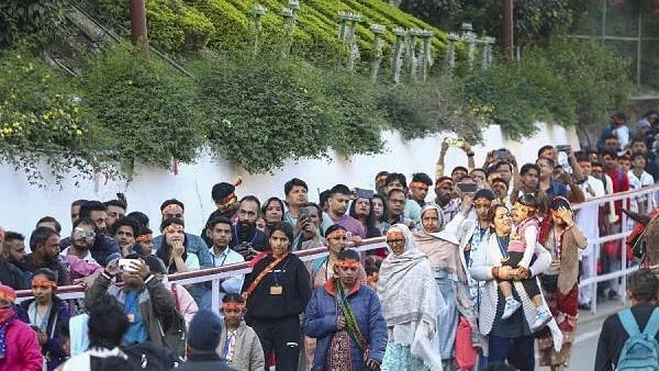 Devotees on the way to Mata Vaishno Devi shrine