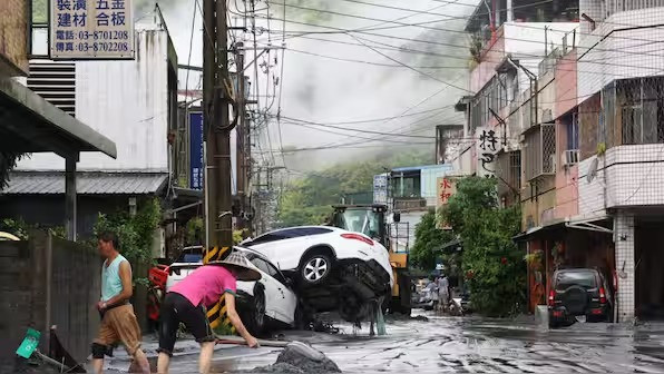 Typhoon Ragasa to crash on China coast