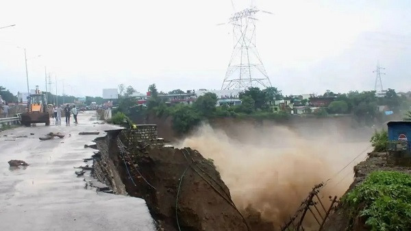 Rain creates havoc in Uttarakhand