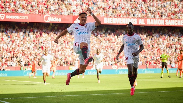 Barcelona  vs Sevilla (symbolic picture)