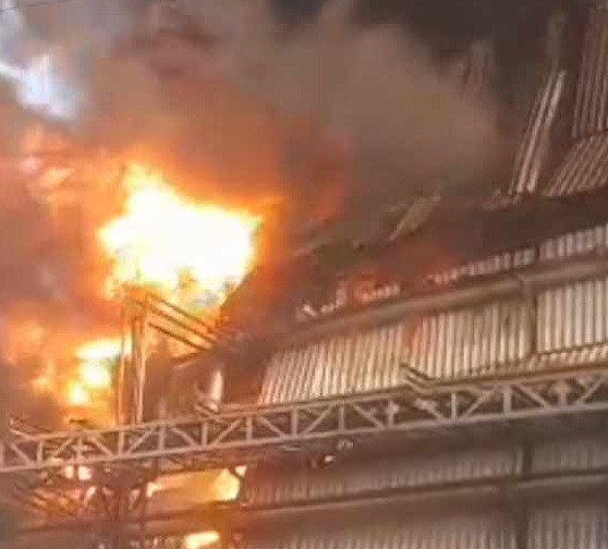 Fire breaks out in khardaha