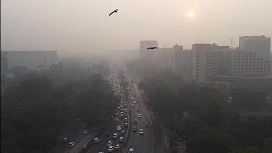 Air quality remains very poor in Delhi