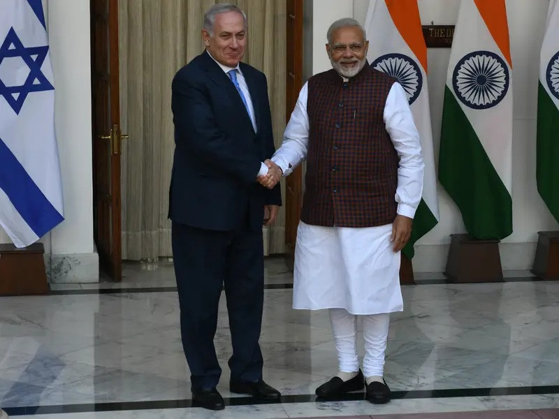 Indian PM Narendra Modi shakes hand with Israeli PM Benjamin Netanyahu