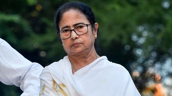 Mamata directly attacks BLO's death