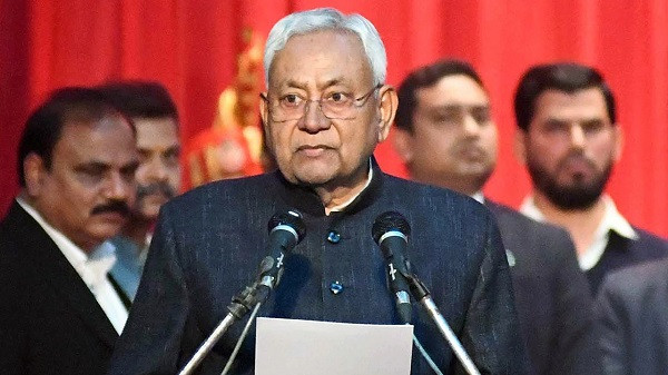 Nitish Kumar Takes oath as Bihar CM