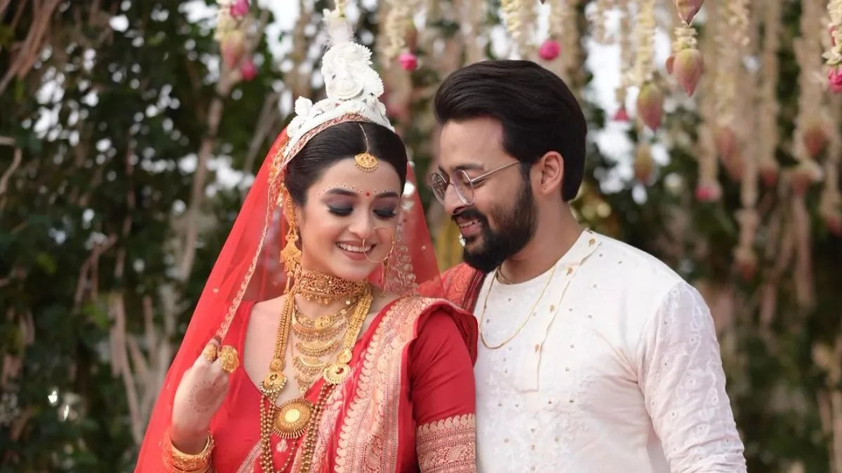 Sourav Das and Darshana Banik